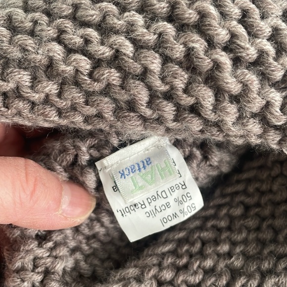 HAT ATTACK Real Fur Pom Beanie - Picture 3 of 5